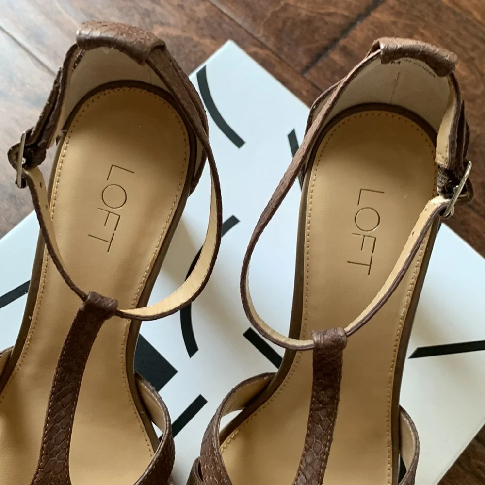 NIB LOFT Brown Kimberly Leather Strappy Open Toe Platform Heels Size 6.5